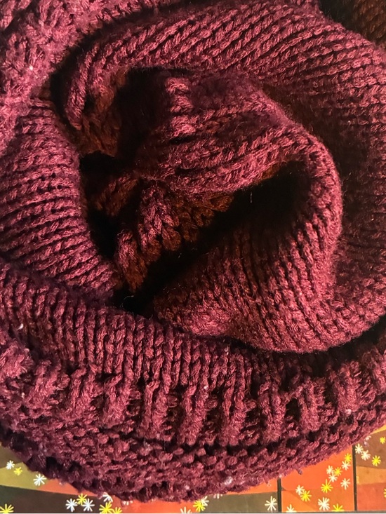 Accessories - Raspberry Beret💋(the kind you find in a second hand store)